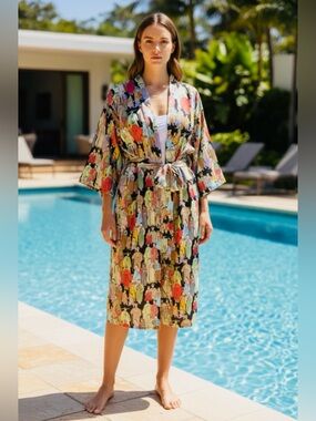 Natori Dynasty Print Robe Kimono Size L
